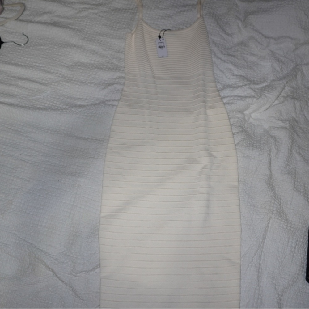 Elegant Cream Sleeveless Dress